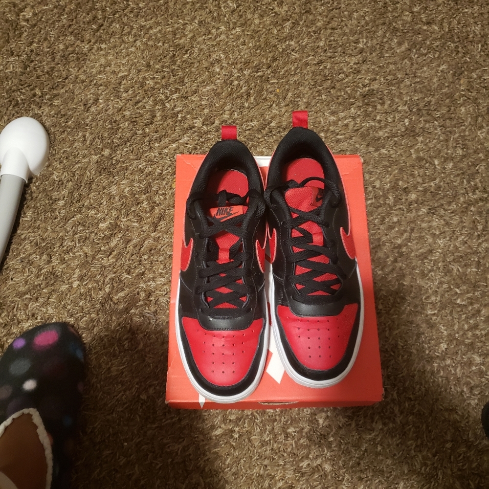 Nike - Picture 5 of 5